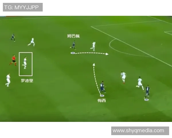 被恶犯的足球明星背后的故事与启示：从荣耀到困境的心路历程